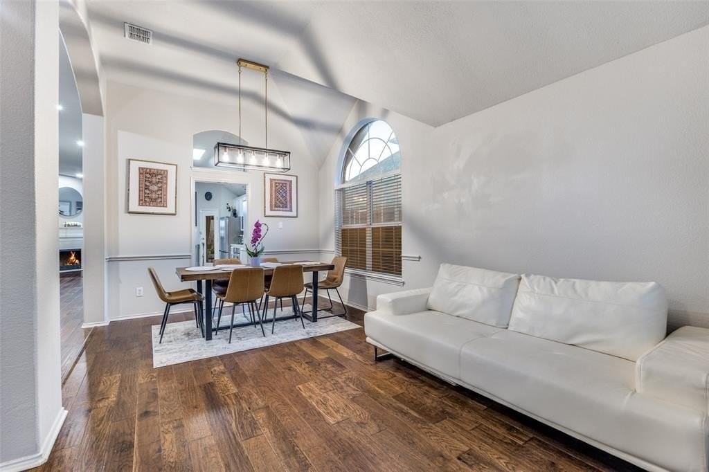 2013 Knights Ct - Photo 5 of 25