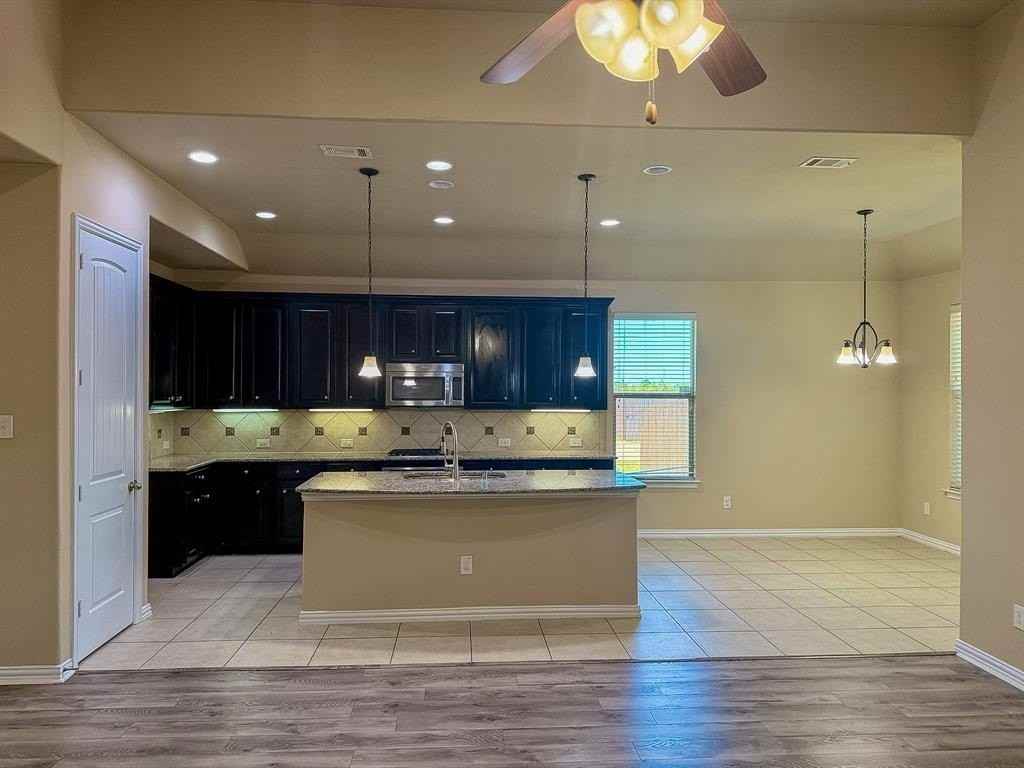 288 Benwick Dr - Photo 3 of 28