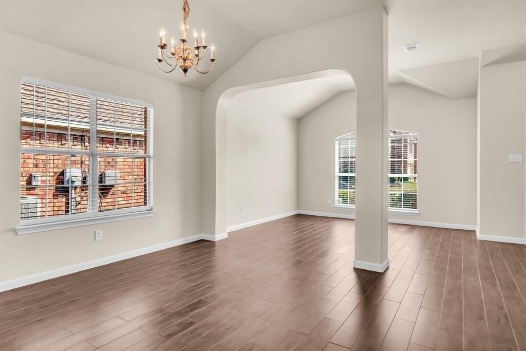 9941 Voss Ave - Photo 6 of 35