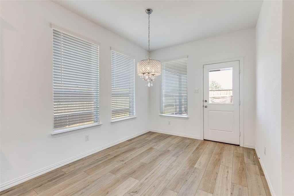 10041 Elkhorn Dr - Photo 5 of 15