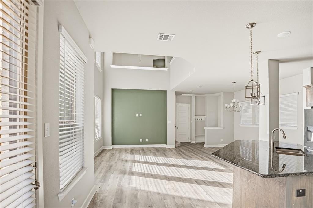 1621 Rose Willow Way - Photo 5 of 37