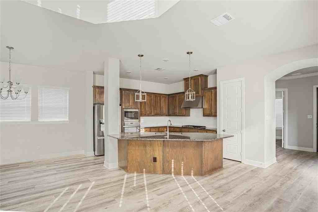 1621 Rose Willow Way - Photo 7 of 37