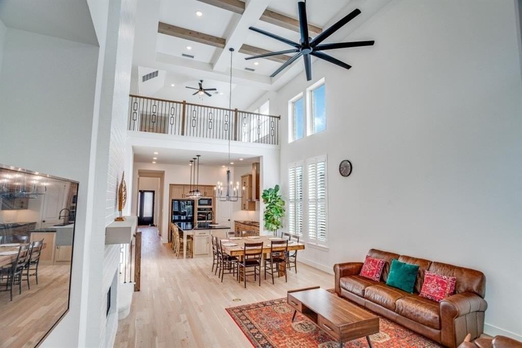 4211 Mill Pond Dr - Photo 2 of 40