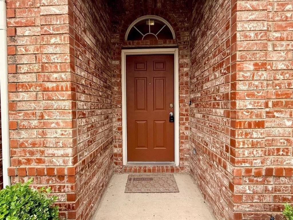 4501 Aspen Glen Rd - Photo 2 of 27