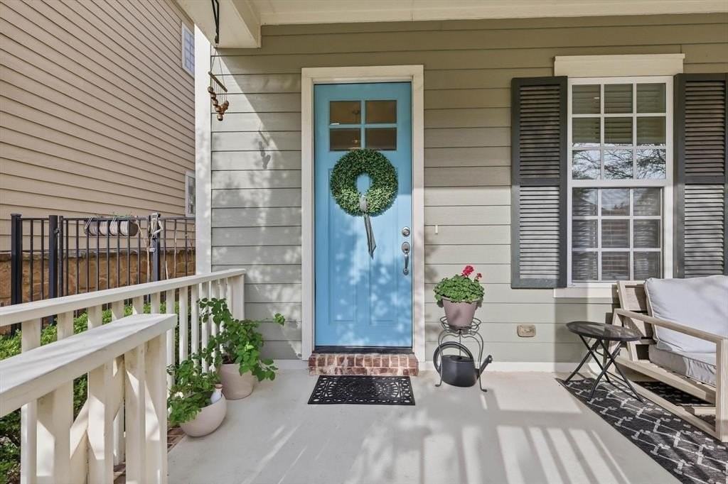 775 Cameron Ct - Photo 2 of 32