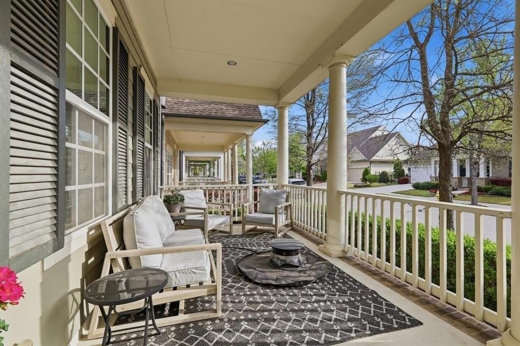 775 Cameron Ct - Photo 3 of 32