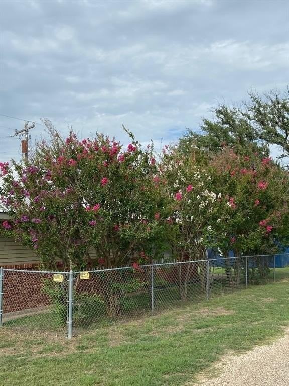 104 County Road 1296 - Photo 6 of 27