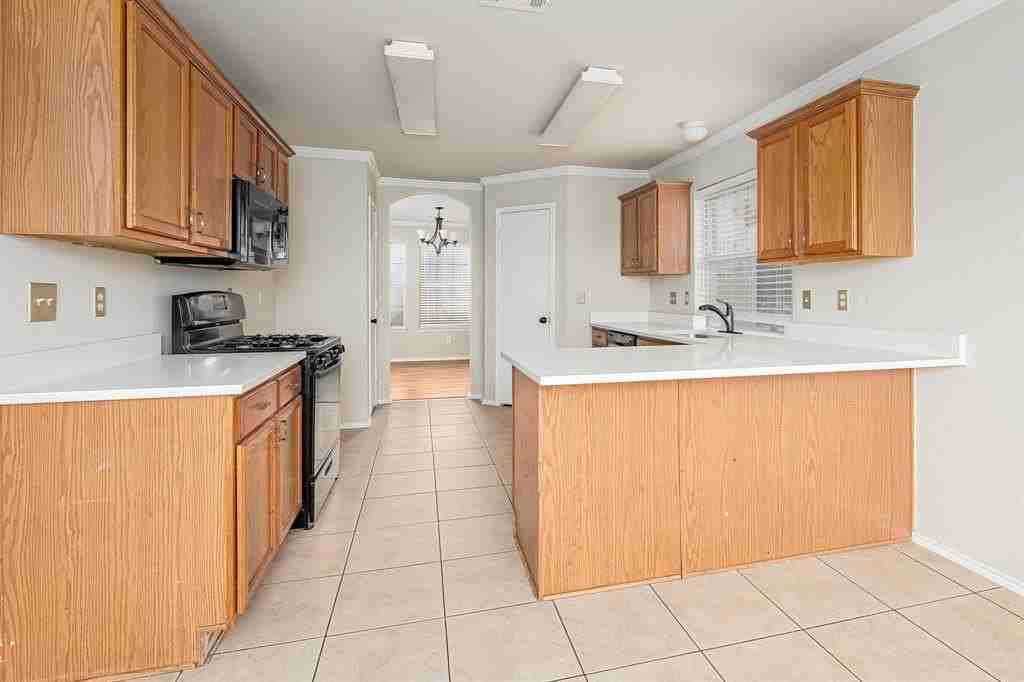 2119 Oleander Way - Photo 7 of 19