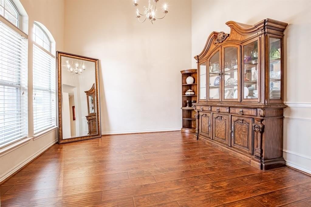 5908 Silver Buckle Dr - Photo 5 of 32