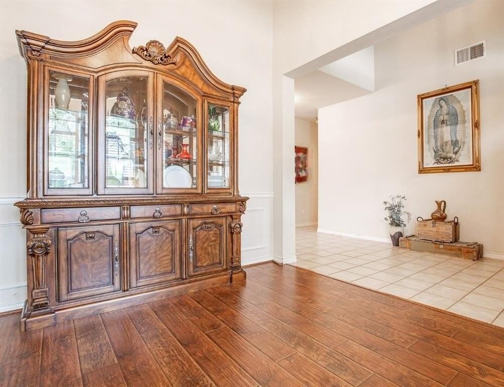 5908 Silver Buckle Dr - Photo 7 of 32