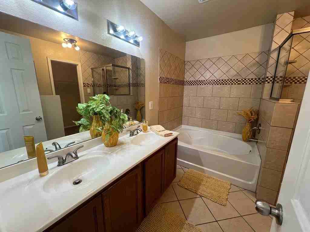 10524 Flagstaff Run - Photo 6 of 16