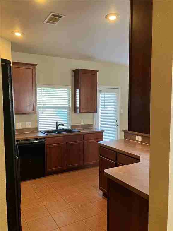 509 Creekview Dr - Photo 5 of 17