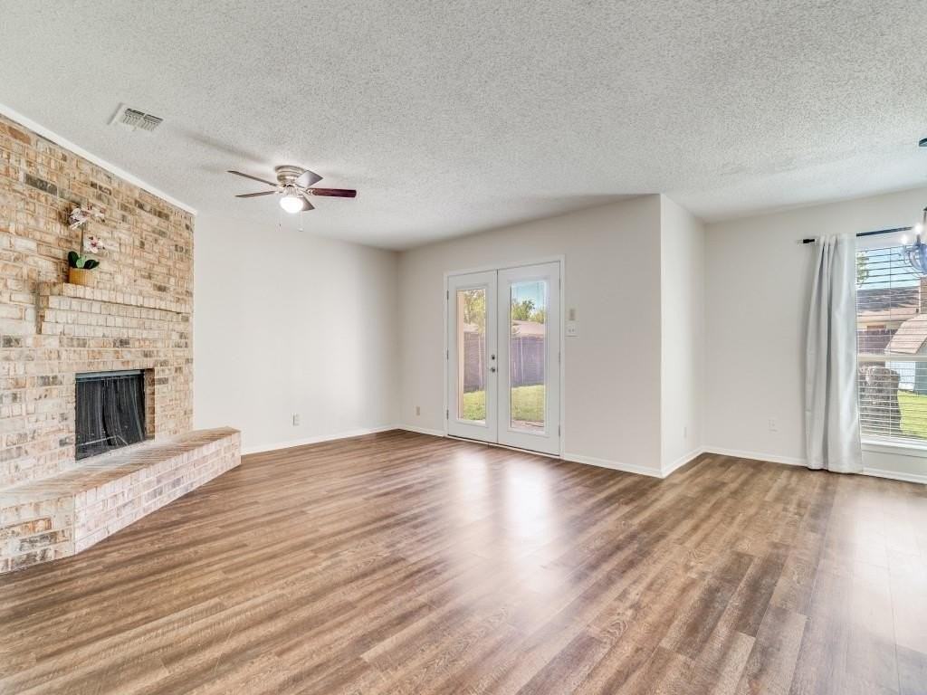 1108 Briar Ct - Photo 5 of 25