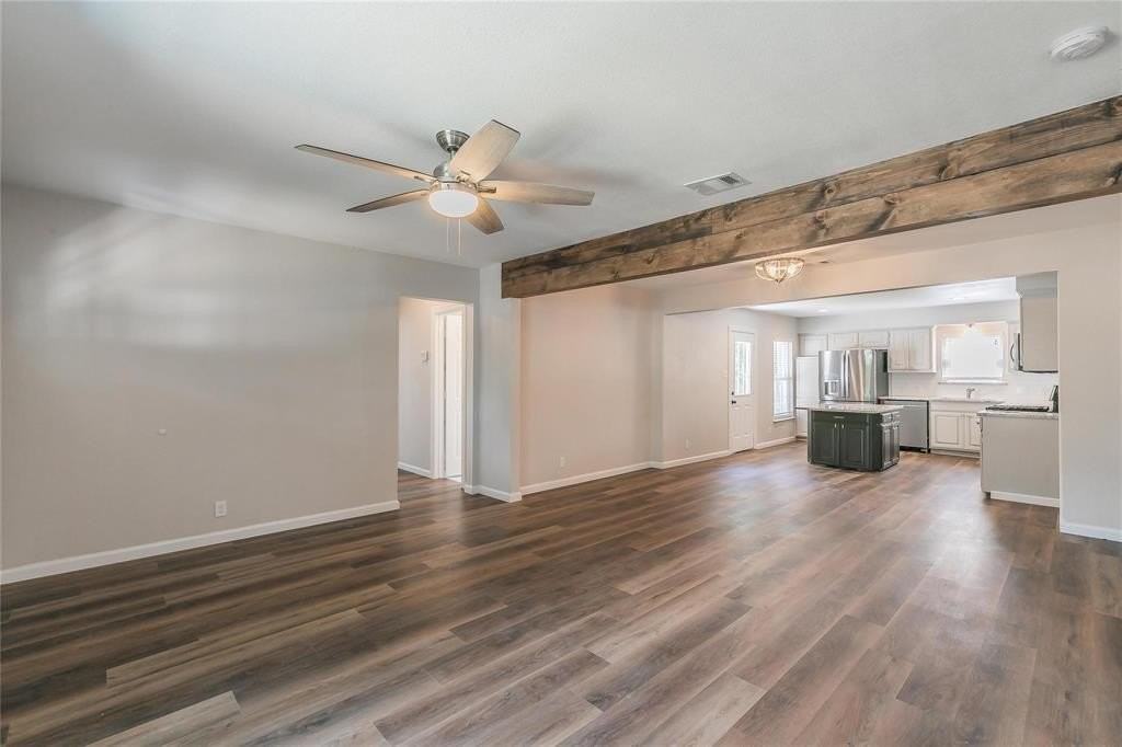 316 S 2nd St - Photo 3 of 27