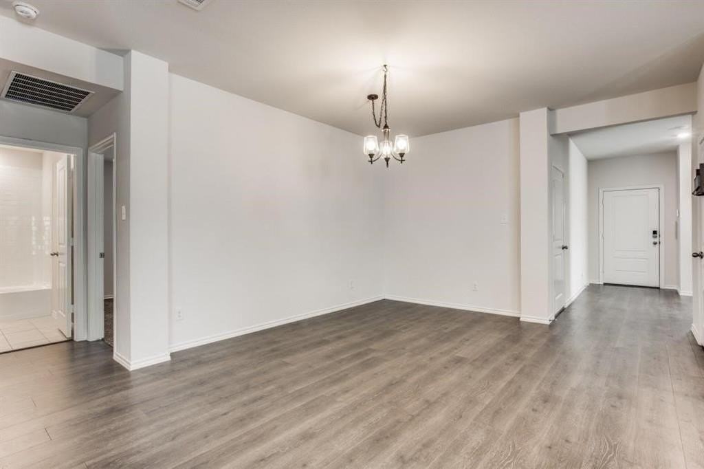 2801 Royal Acres - Photo 3 of 12