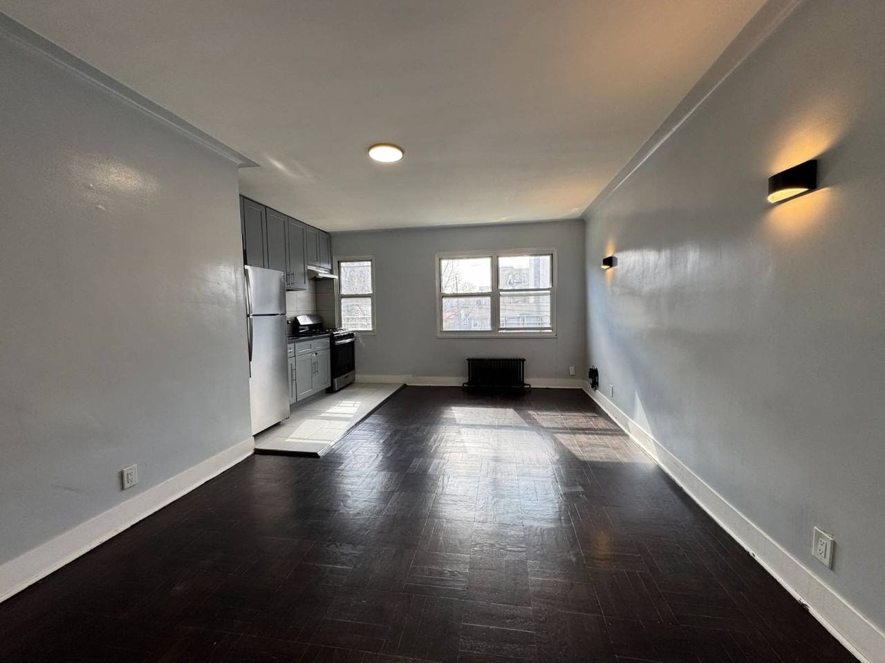 1254 White Plains Rd - Photo 2 of 11