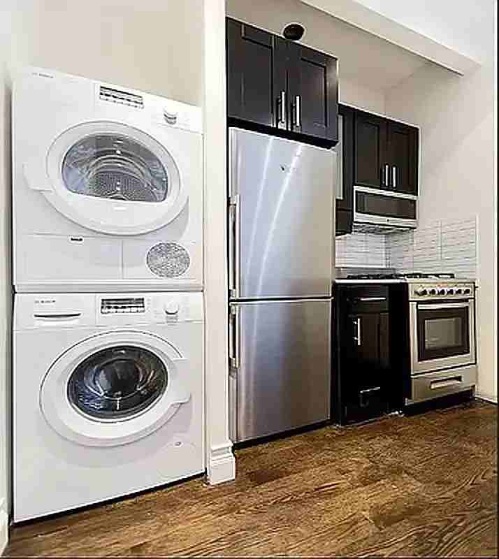 359 3rd Ave #PH1 - Photo 4 of 7