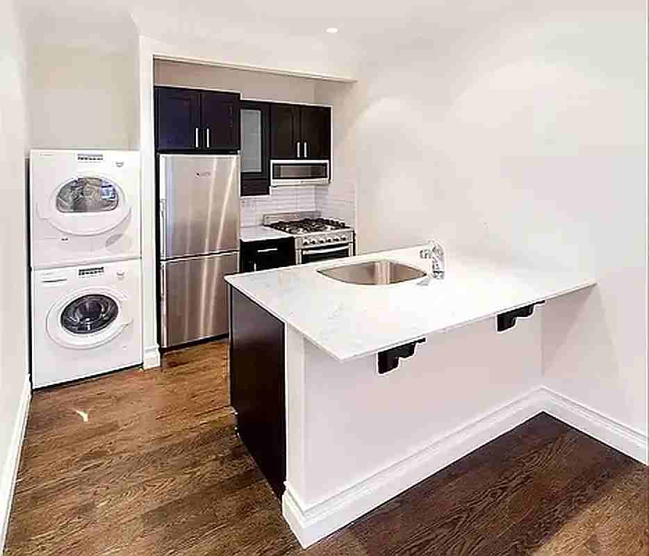 359 3rd Ave #PH1 - Photo 5 of 7