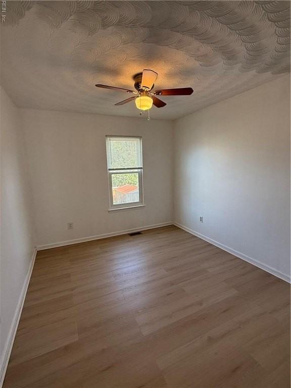 5512 Lynbrook Lndg - Photo 3 of 8