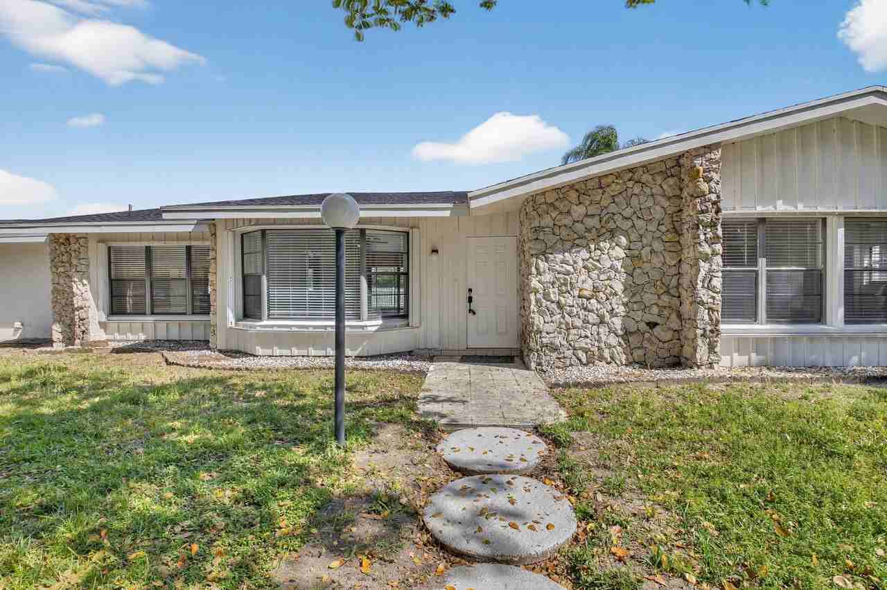 10157 La Reina Rd - Photo 5 of 50