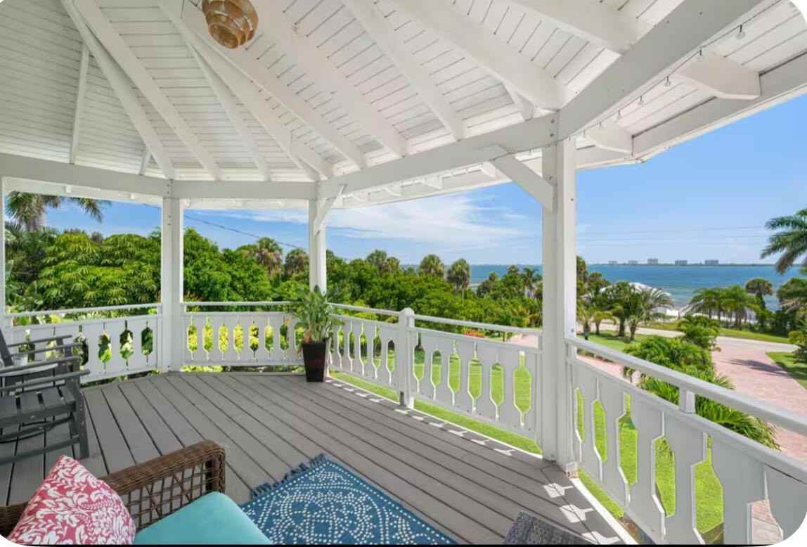 12417 S Indian River Dr - Photo 3 of 17