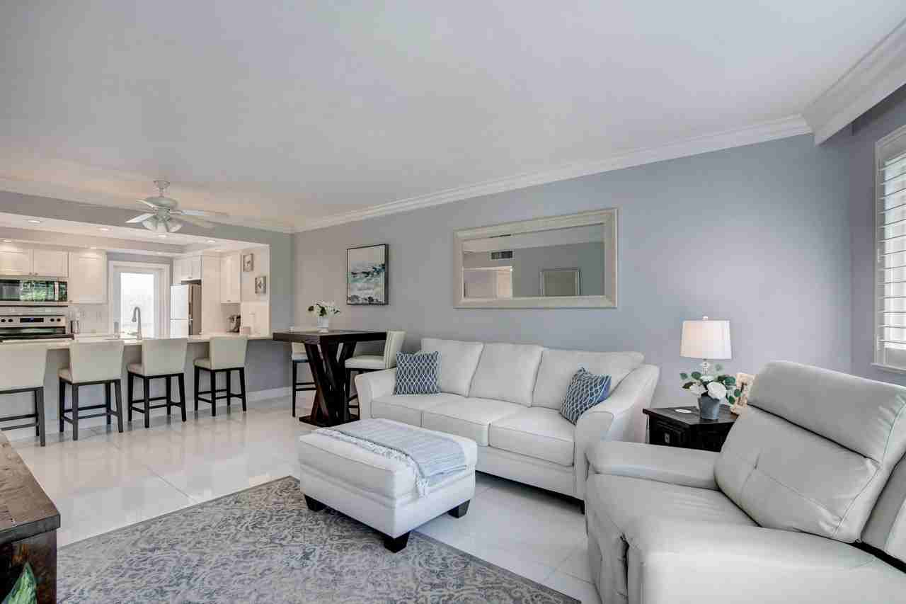 2730 Banyan Rd Apt 26 - Photo 6 of 23