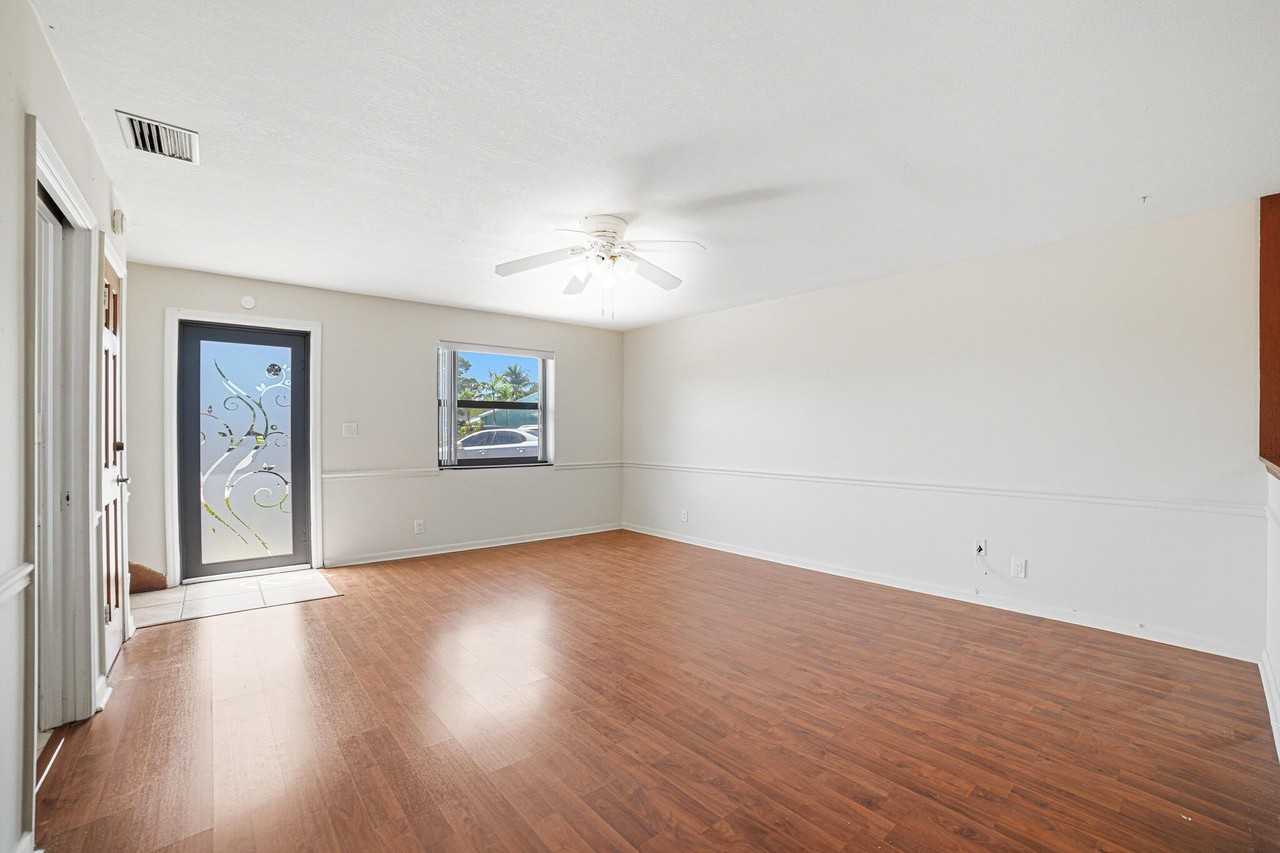 2895 Via Del Lago - Photo 6 of 26