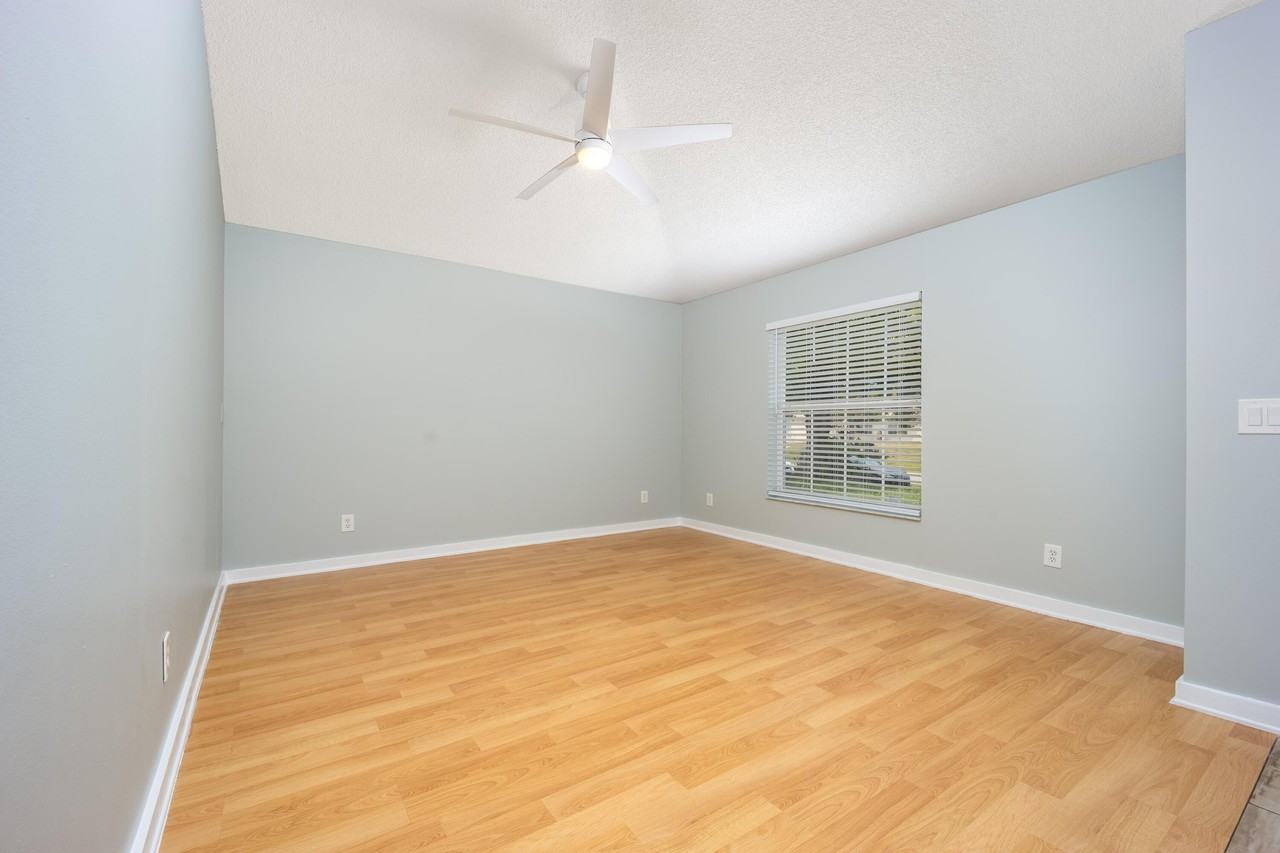 2544 Sw Deckard St - Photo 5 of 23