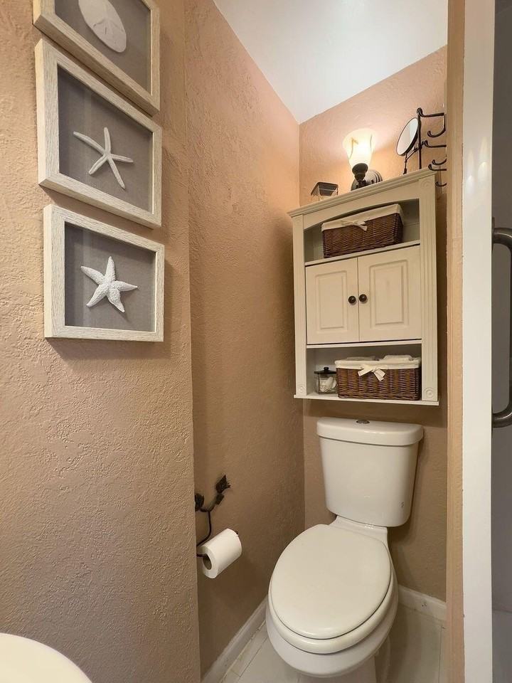 902 Ne 34th St Unit E - Photo 6 of 12