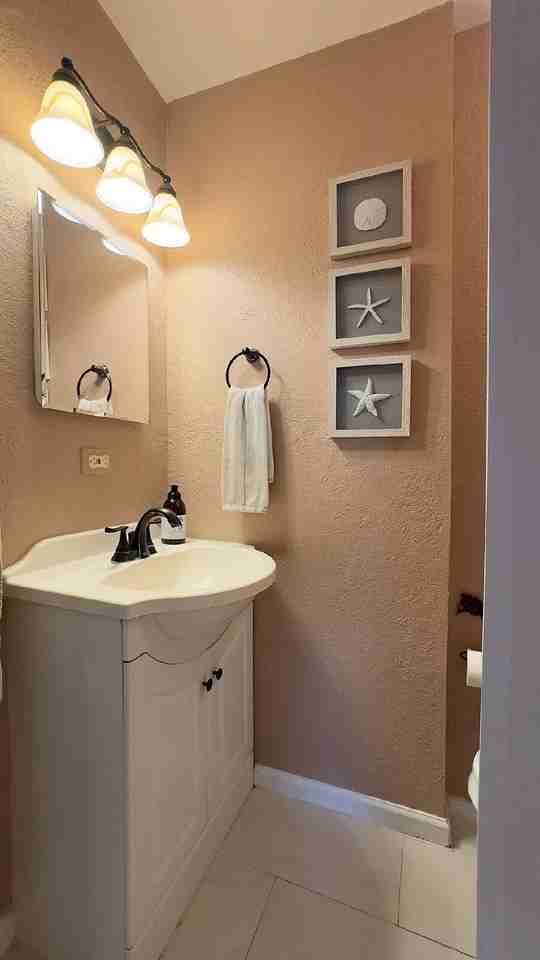 902 Ne 34th St Unit E - Photo 7 of 12