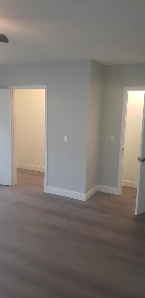 4442 Golfers Cir W - Photo 4 of 12