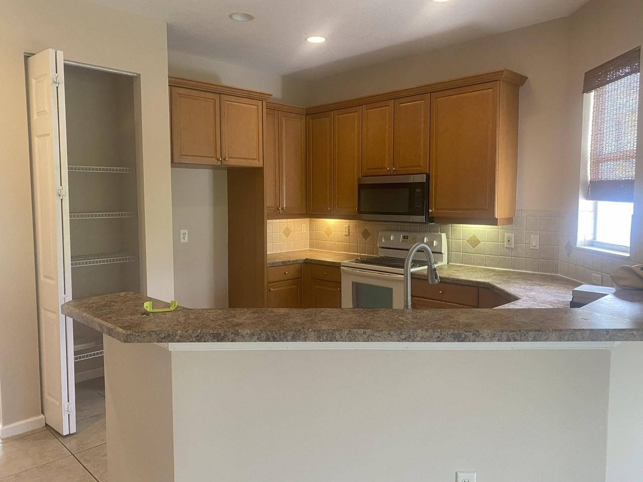 906 Mariner Bay Blvd - Photo 6 of 47