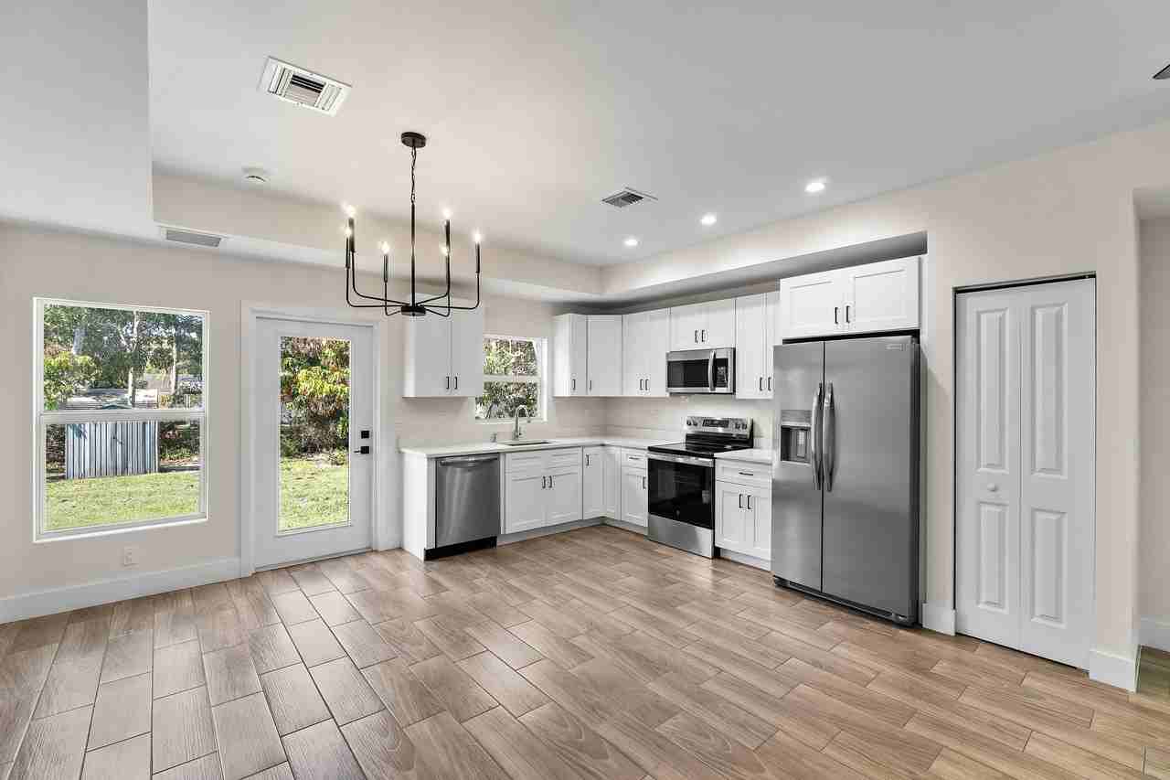 3003 Se Fairmont St - Photo 2 of 32