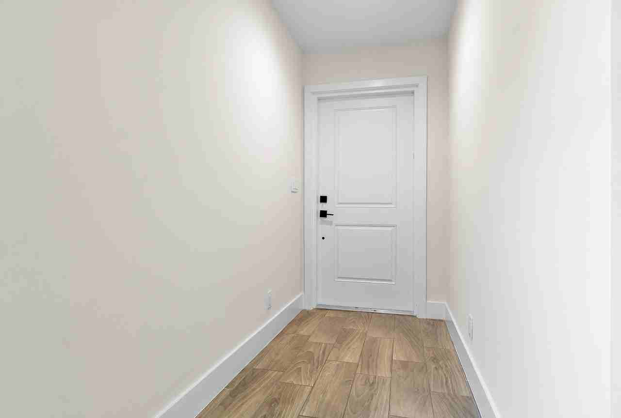 3003 Se Fairmont St - Photo 7 of 32