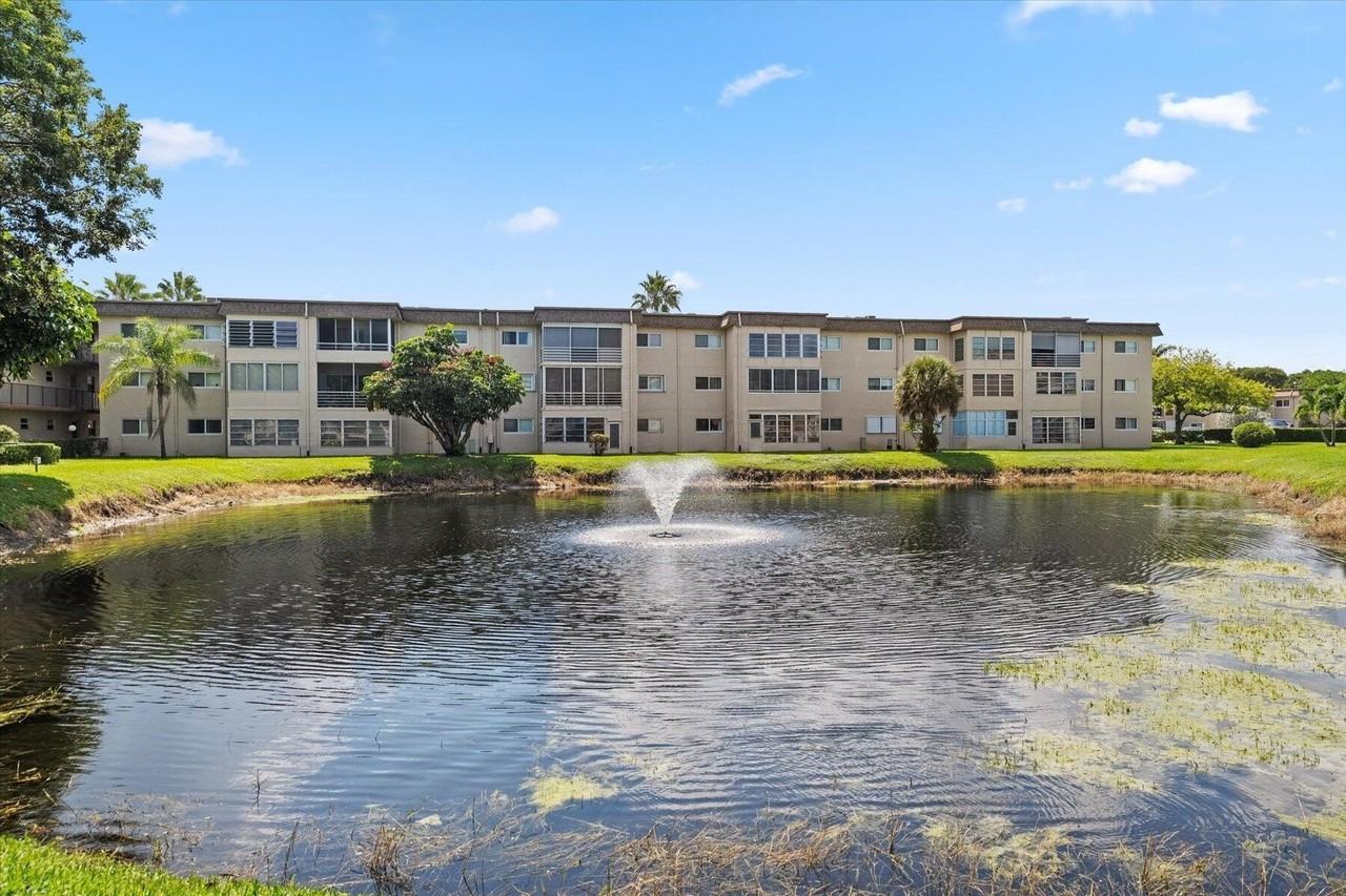 719 Lori Dr Apt 204 - Photo 2 of 30