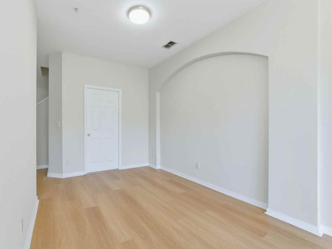 978 Pipers Cay Dr - Photo 6 of 41