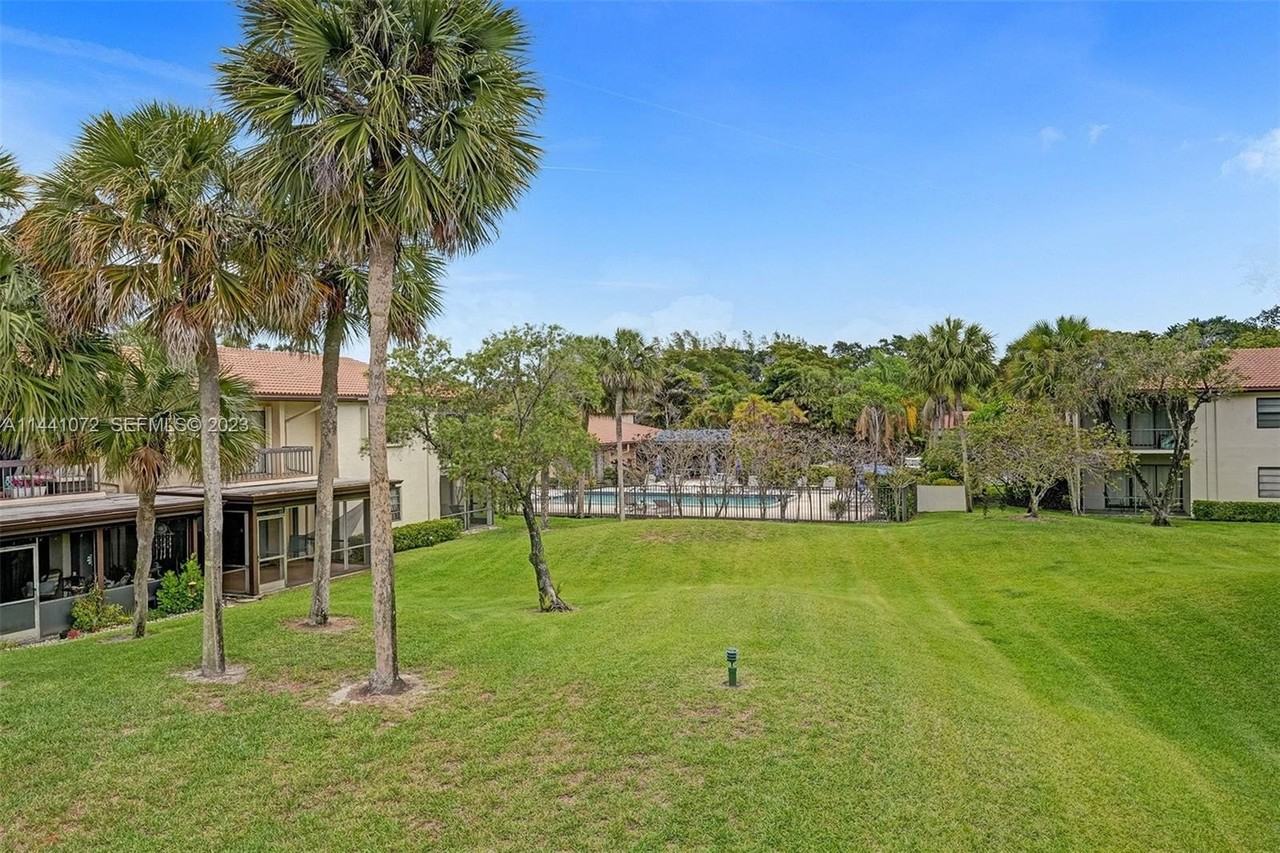 21785 Cypress Dr Apt 46c - Photo 4 of 8