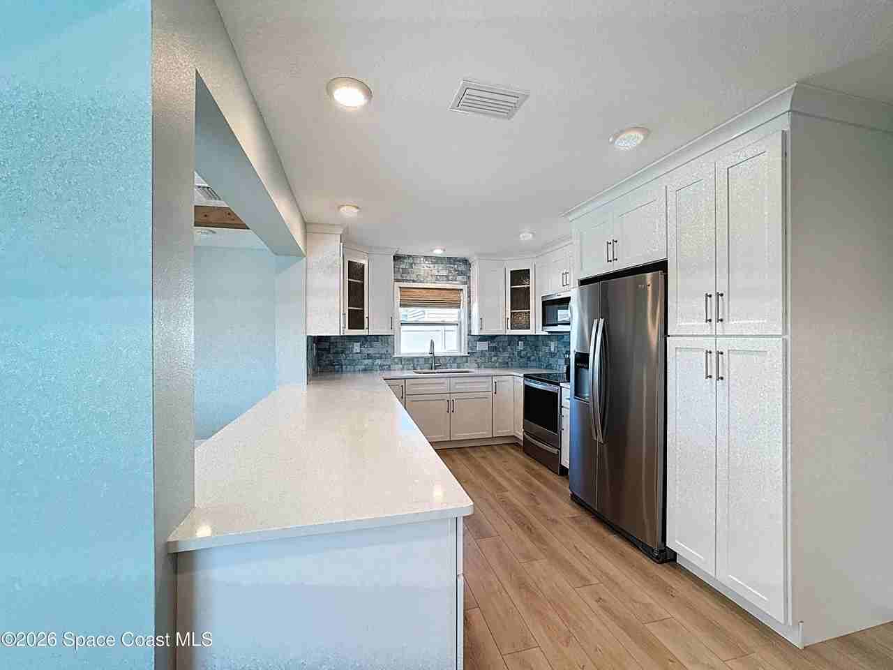 1707 Shore Dr - Photo 7 of 42