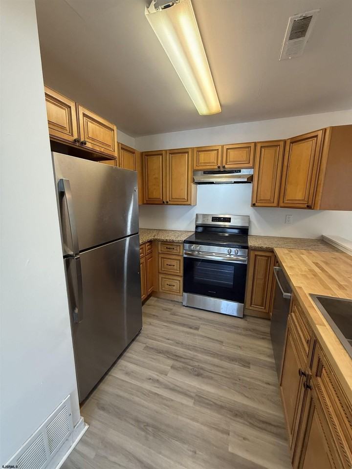 208 Heather Croft - Photo 7 of 26