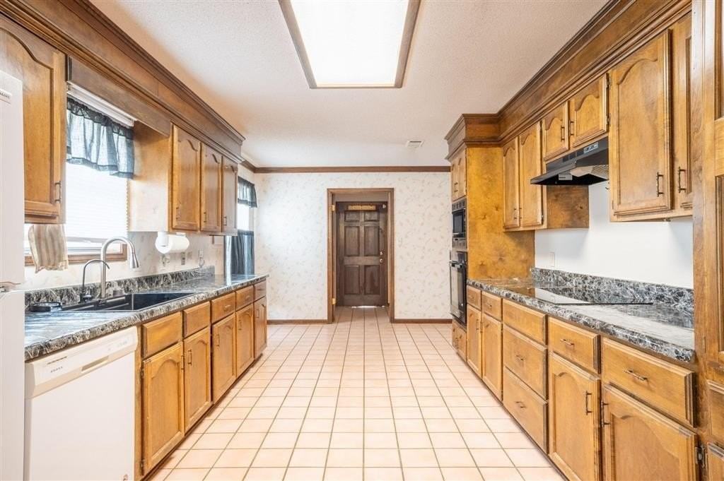 1317 Waverly St - Photo 5 of 21