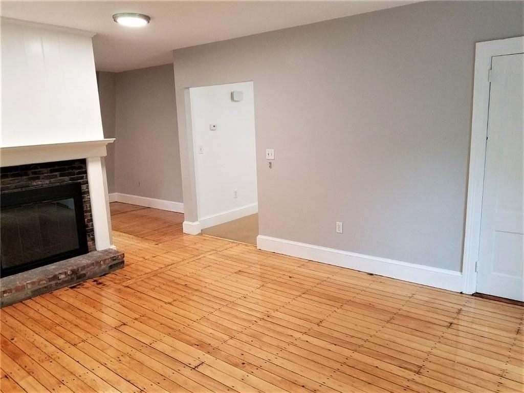 8 Cady St Unit 3 - Photo 3 of 11