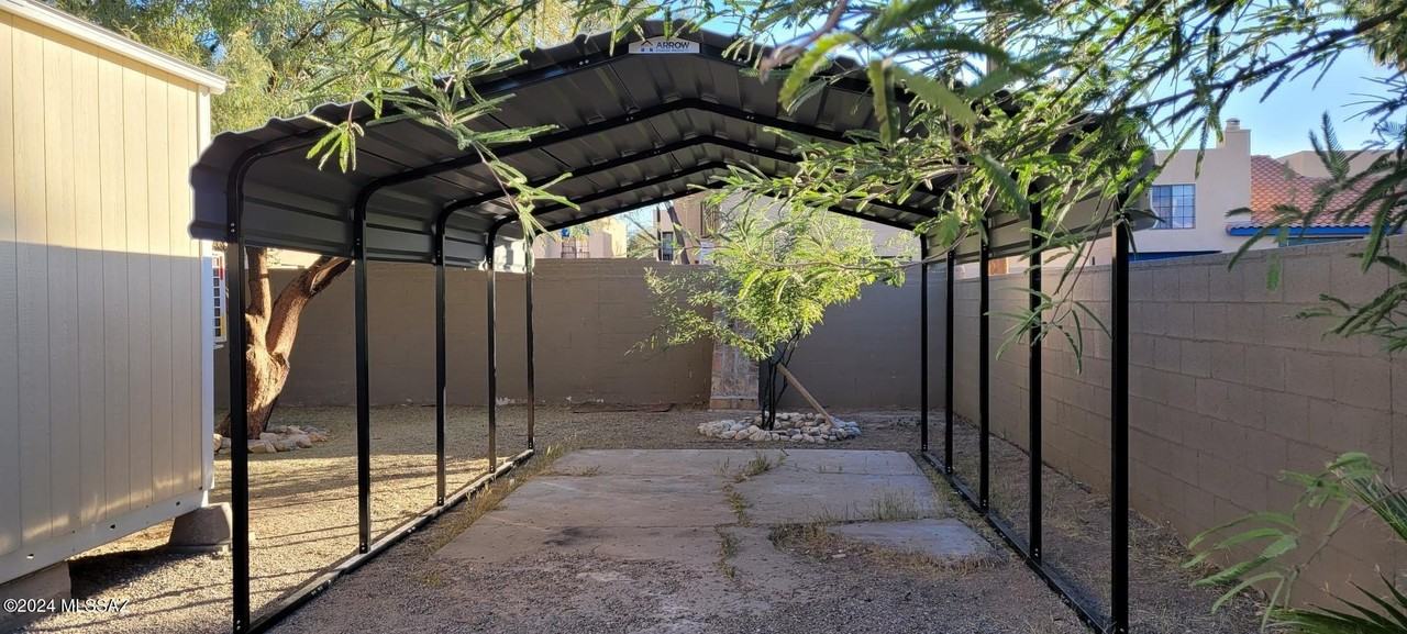 260 E Pastime Rd - Photo 3 of 14