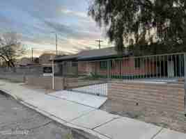 featured image of 2309 N Avenida El Capitan
