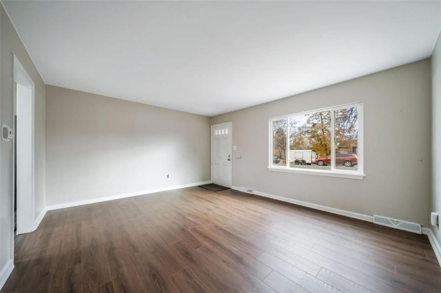 1081 Elmira St - Photo 3 of 10