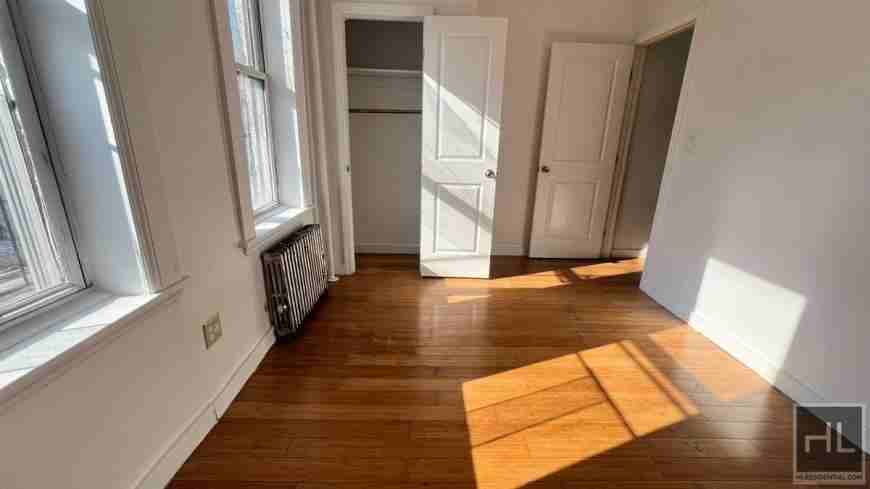 1794 Nostrand Ave - Photo 5 of 10