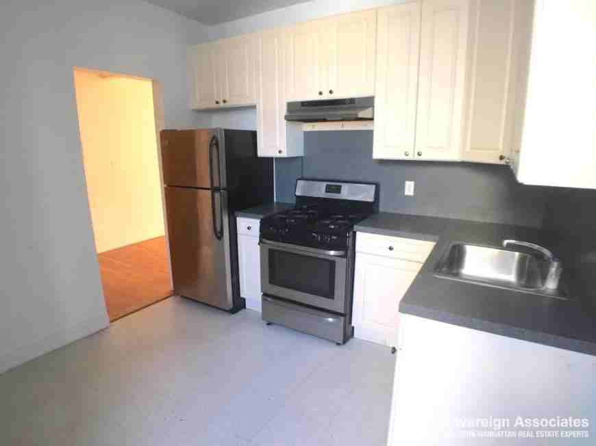 175 Pinehurst Ave - Photo 6 of 10