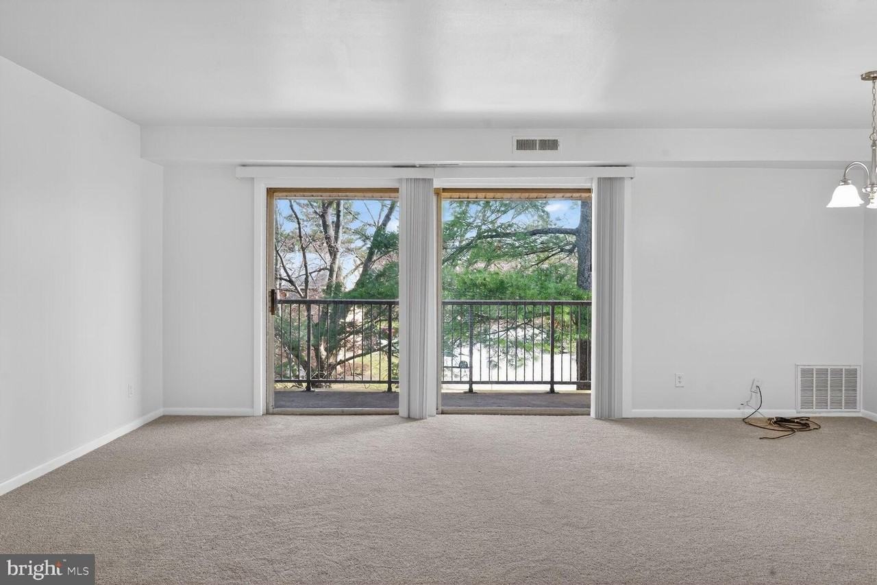 105 Fitz Ct Apt 204 - Photo 4 of 15