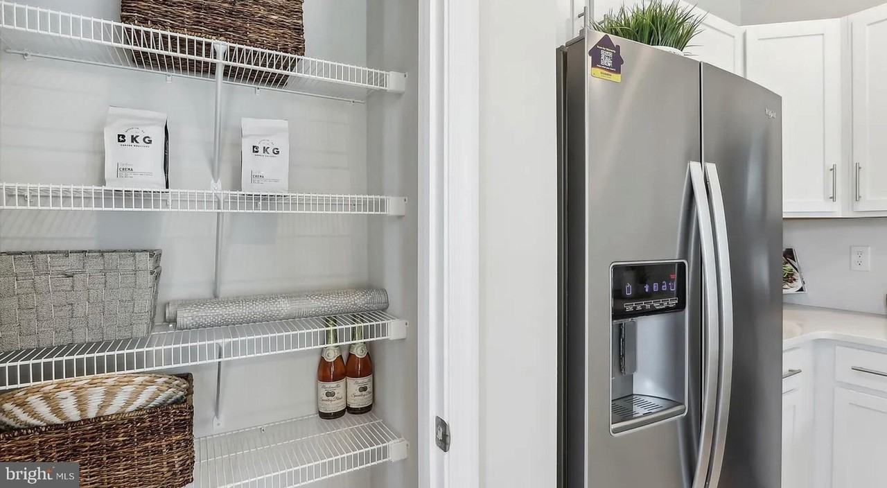 159 Corolla Dr - Photo 5 of 26