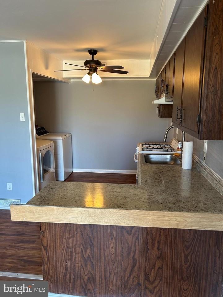 316 Almonesson Rd Apt B - Photo 2 of 11