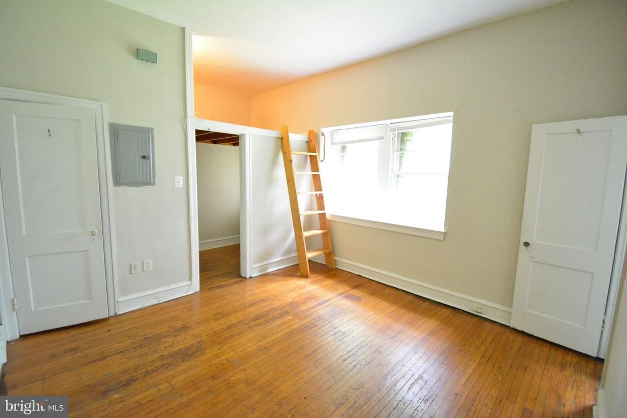251 W Rittenhouse St Apt 104 - Photo 2 of 8
